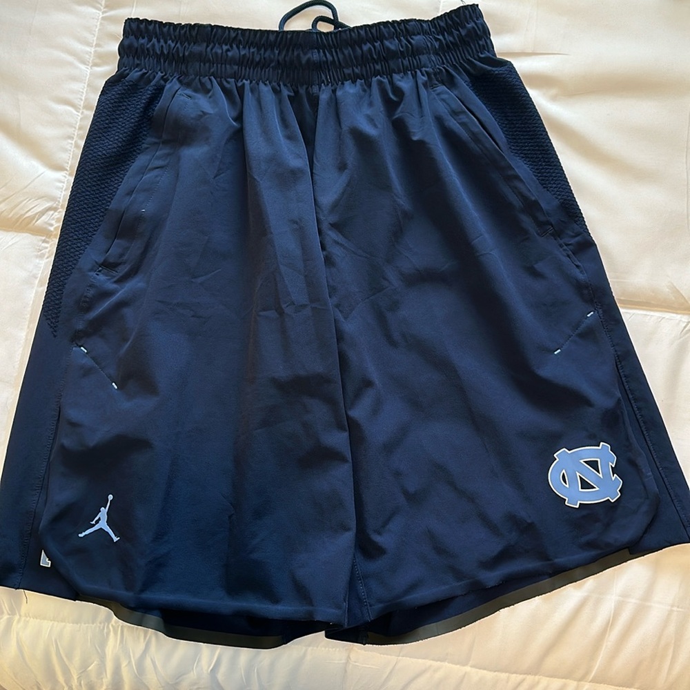 UNC TARHEELS MENS SHORTS